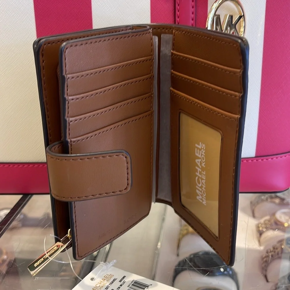 MICHAEL KORS Jet Set Travel Medium Bifold Zip Signature Logo Wallet Brown NWT